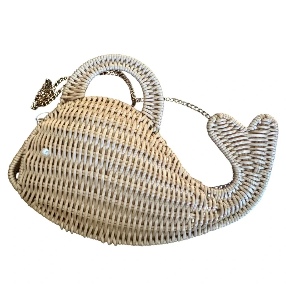 Tommy Bahama Viral Wicker Whale Eye Pearl‎ Crossbody Bag Gold Tone Chain NWT